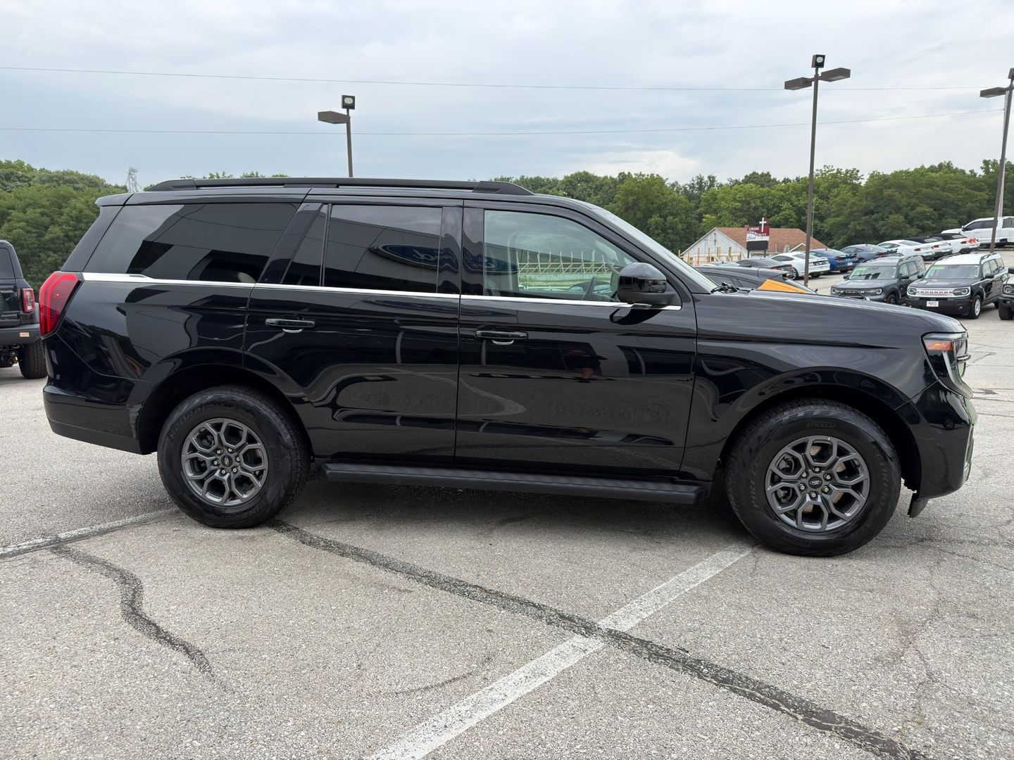2025 Ford Expedition Active