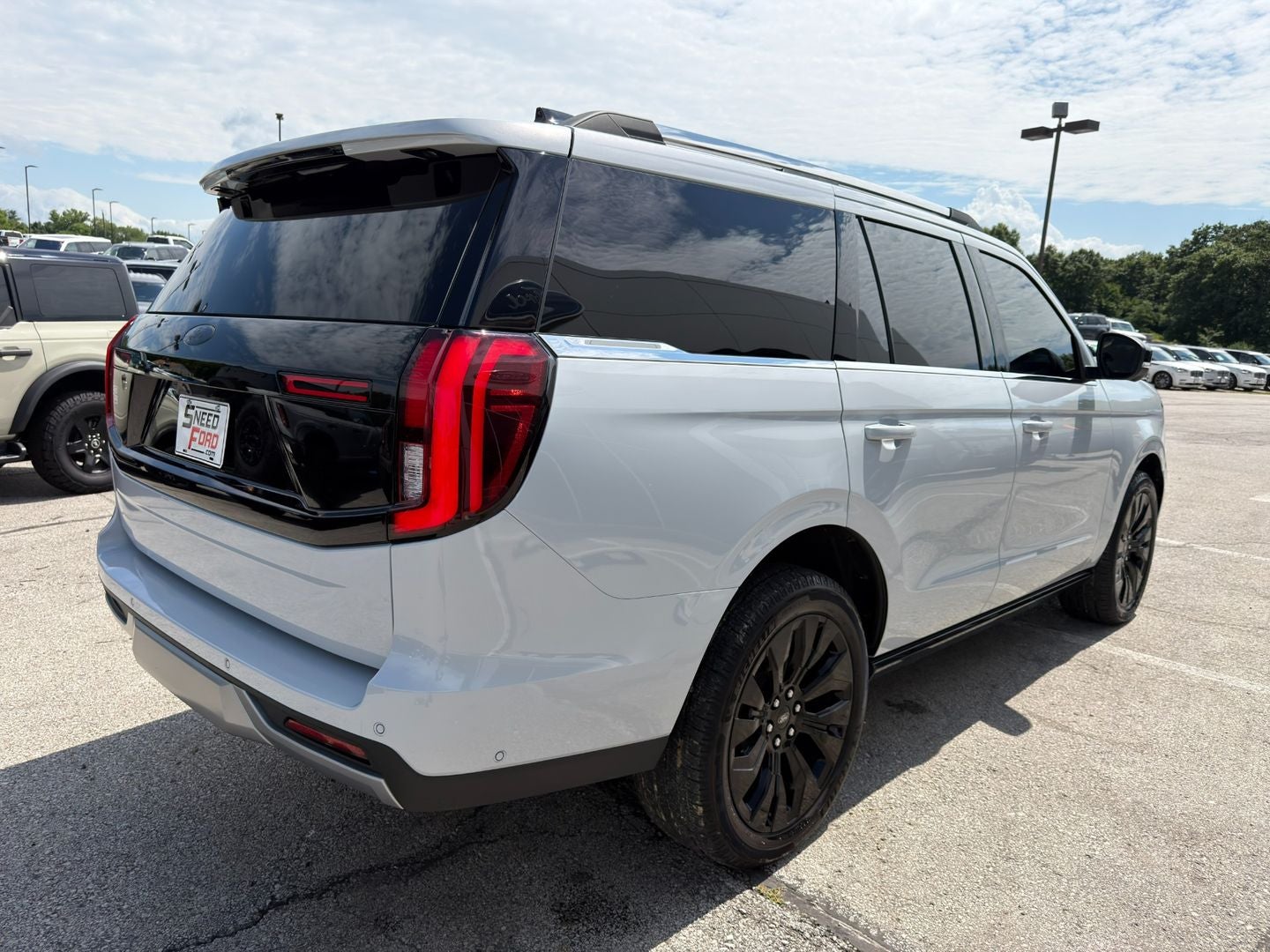 2025 Ford Expedition Platinum
