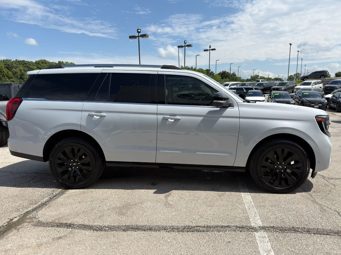 2025 Ford Expedition Platinum