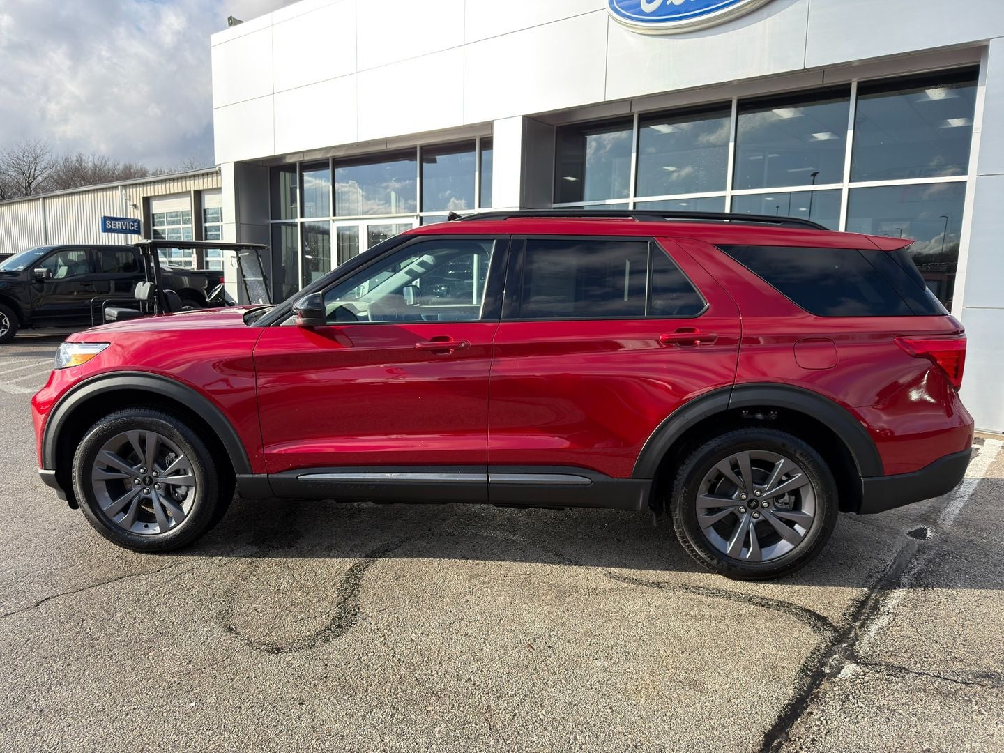 2024 Ford Explorer XLT