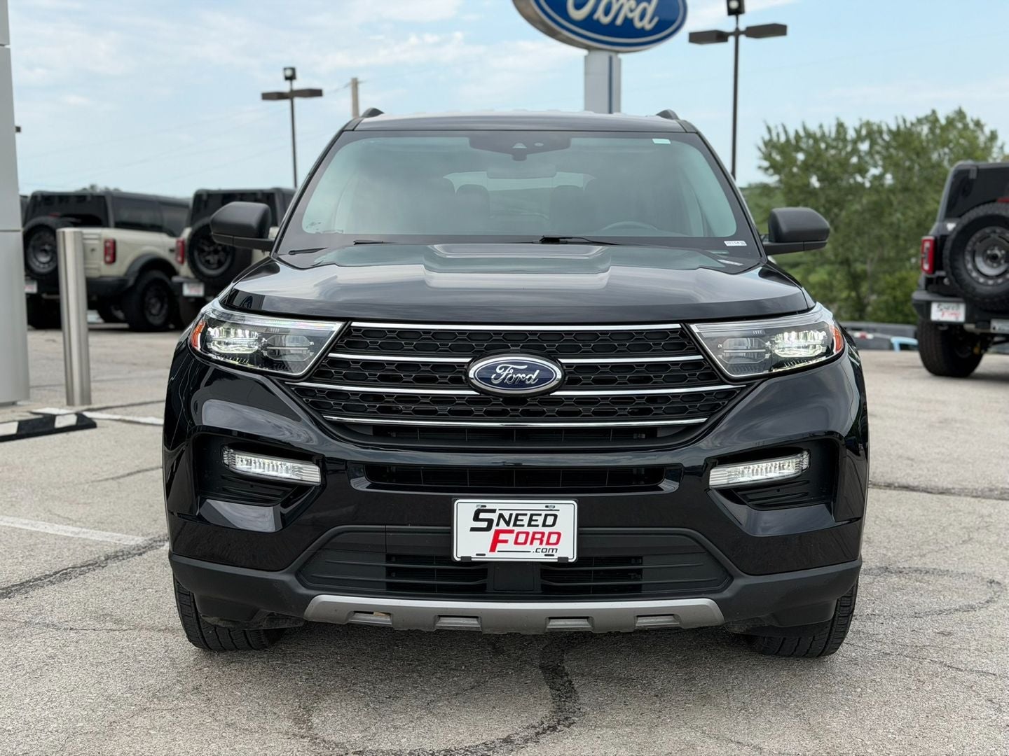 Used 2023 Ford Explorer XLT with VIN 1FMSK8DH8PGB71190 for sale in Kansas City