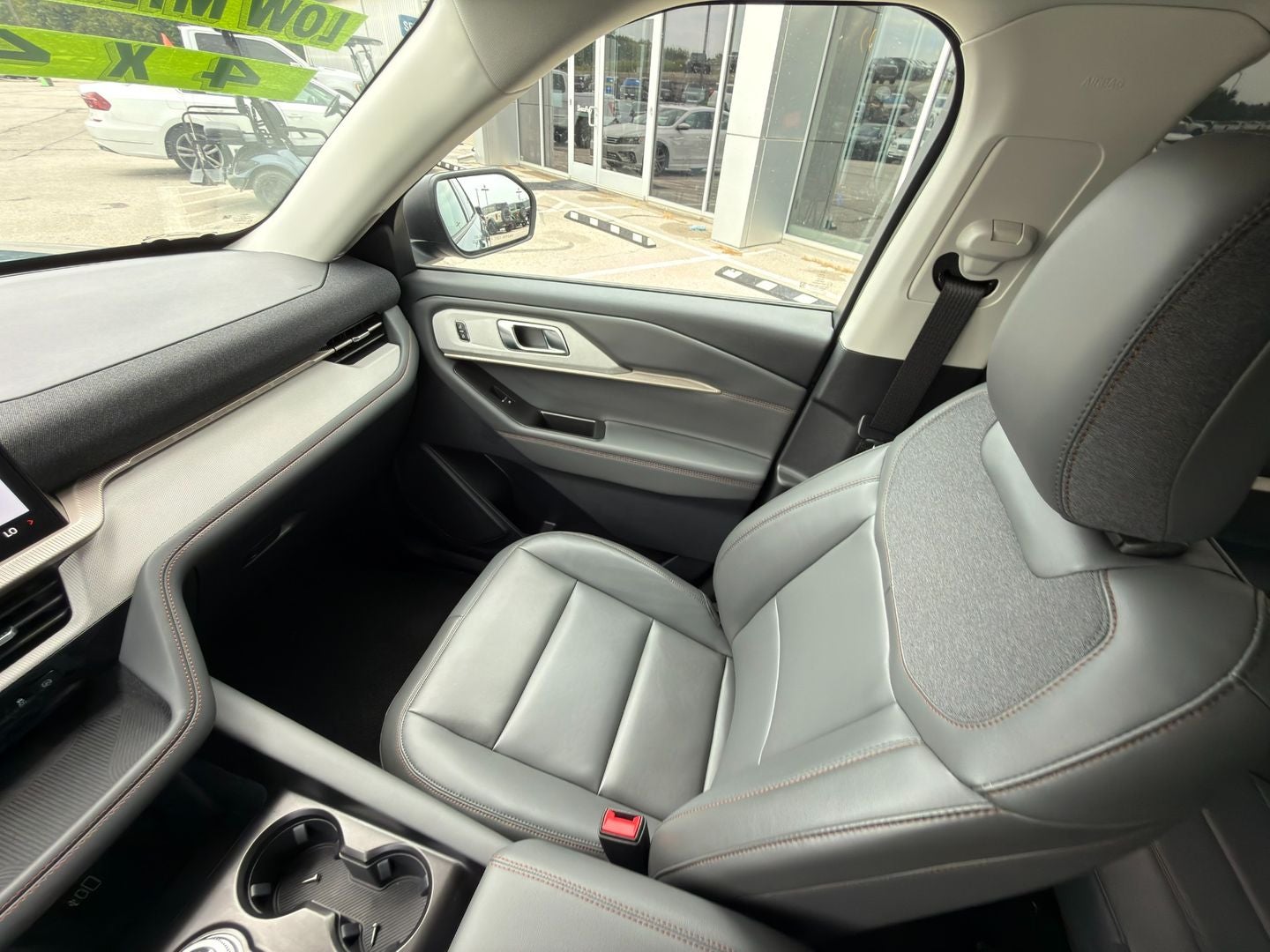 2026 Ford Explorer Active 4X4