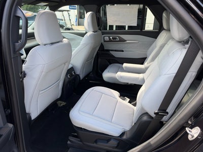 2027 Ford Explorer Platinum™