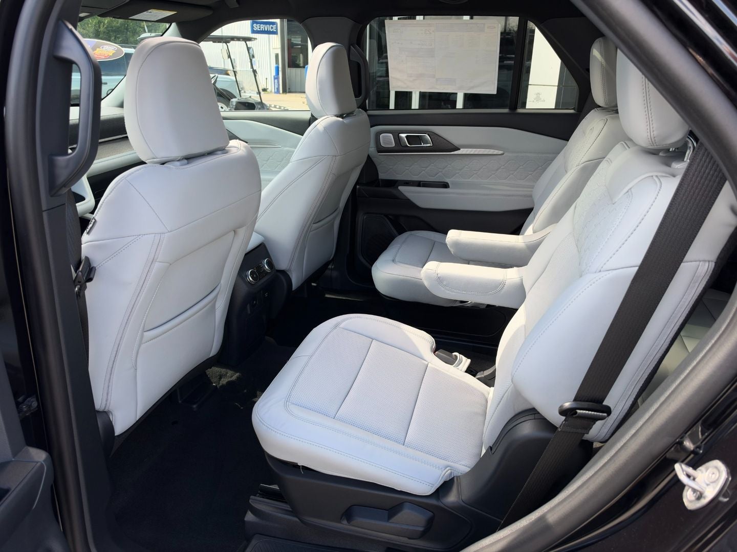 2027 Ford Explorer Platinum™