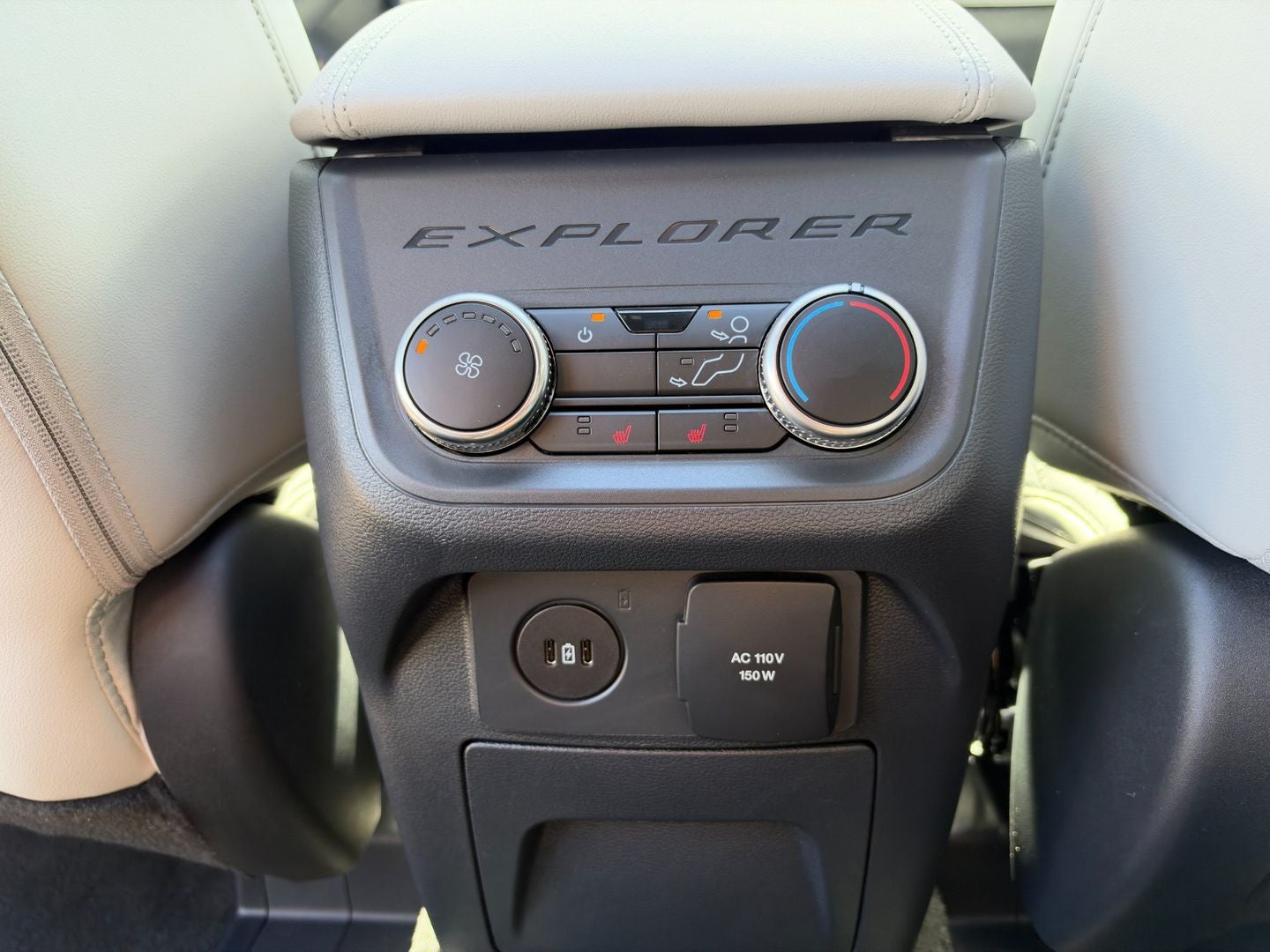 2027 Ford Explorer Platinum™
