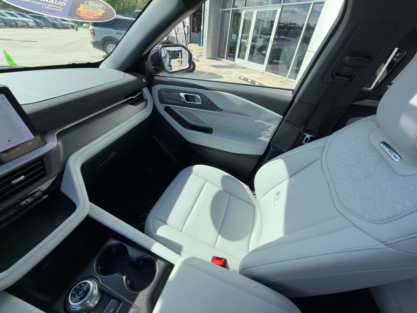 2027 Ford Explorer Platinum™