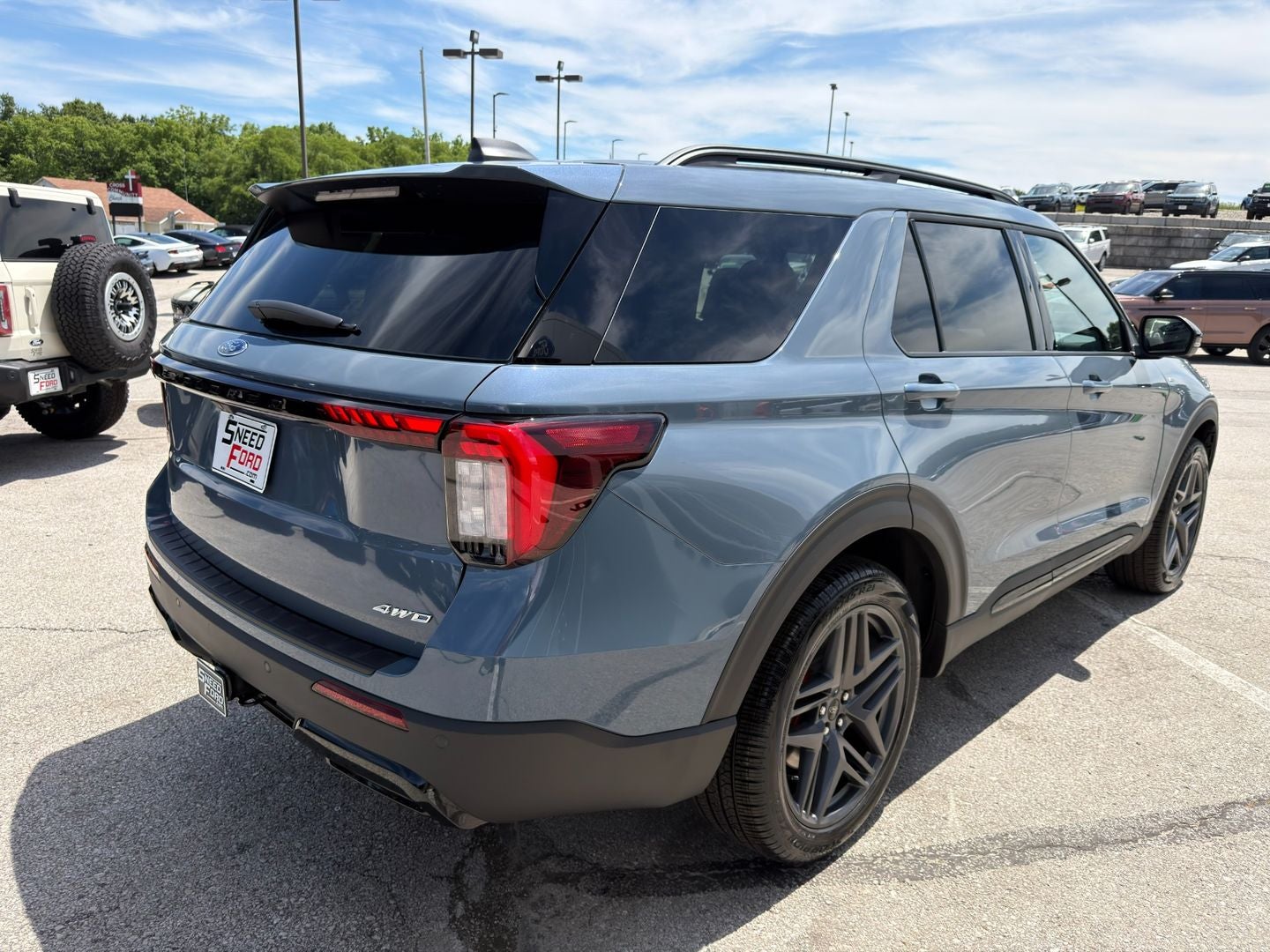 2026 Ford Explorer ST-Line