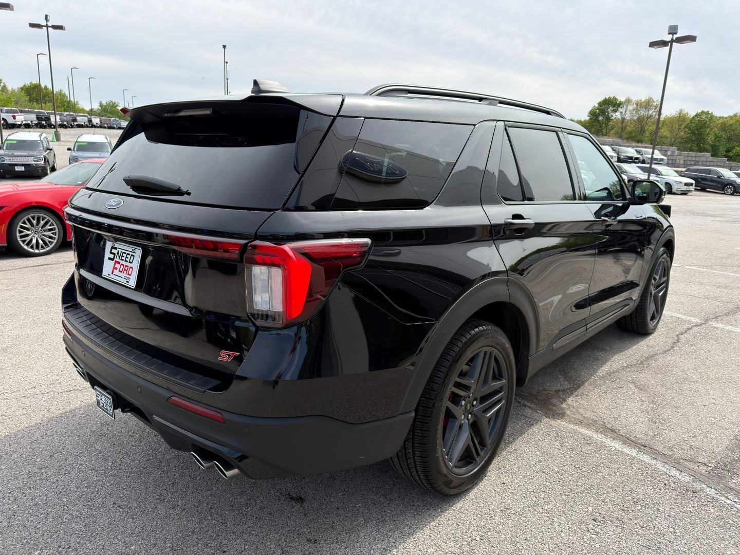 2025 Ford Explorer ST