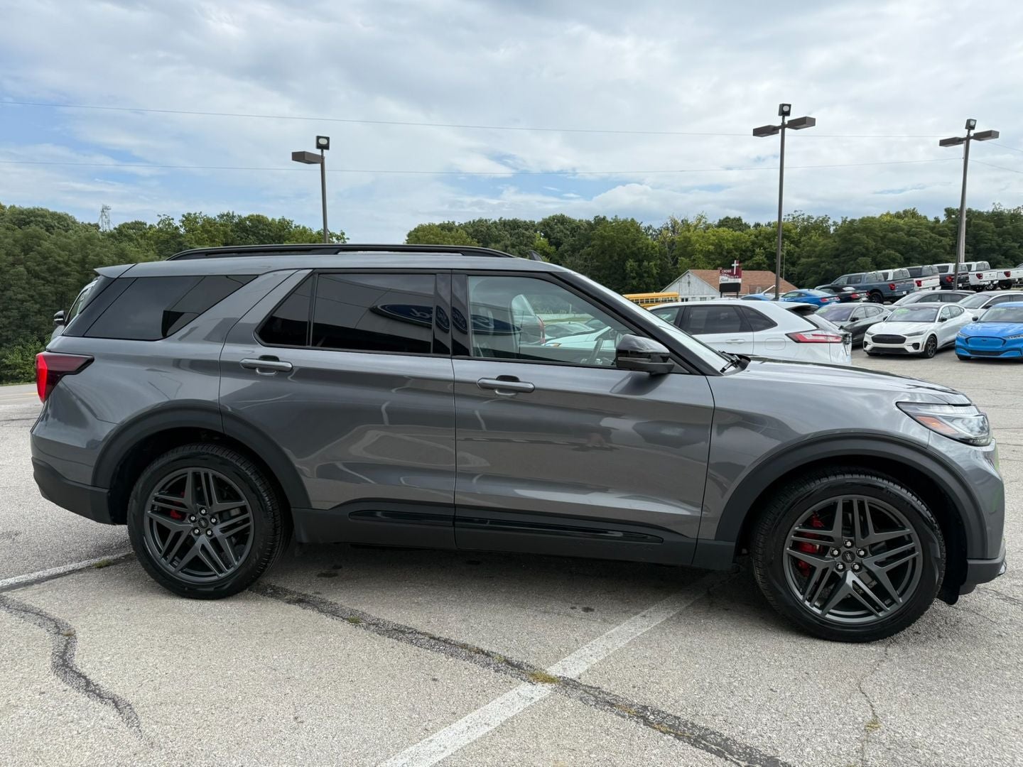 2025 Ford Explorer ST
