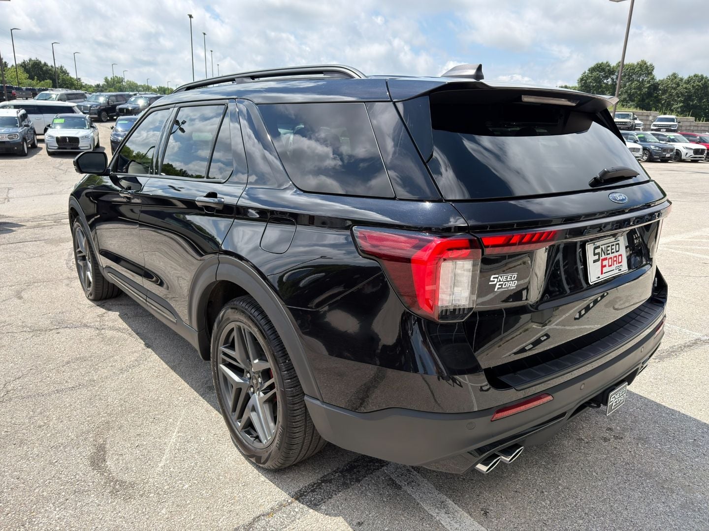2025 Ford Explorer ST