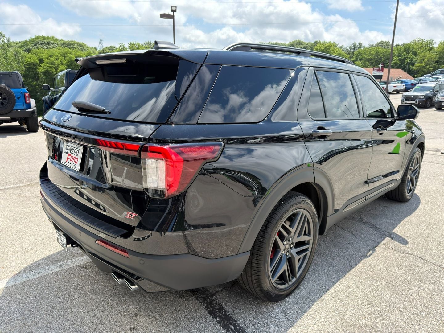 2025 Ford Explorer ST