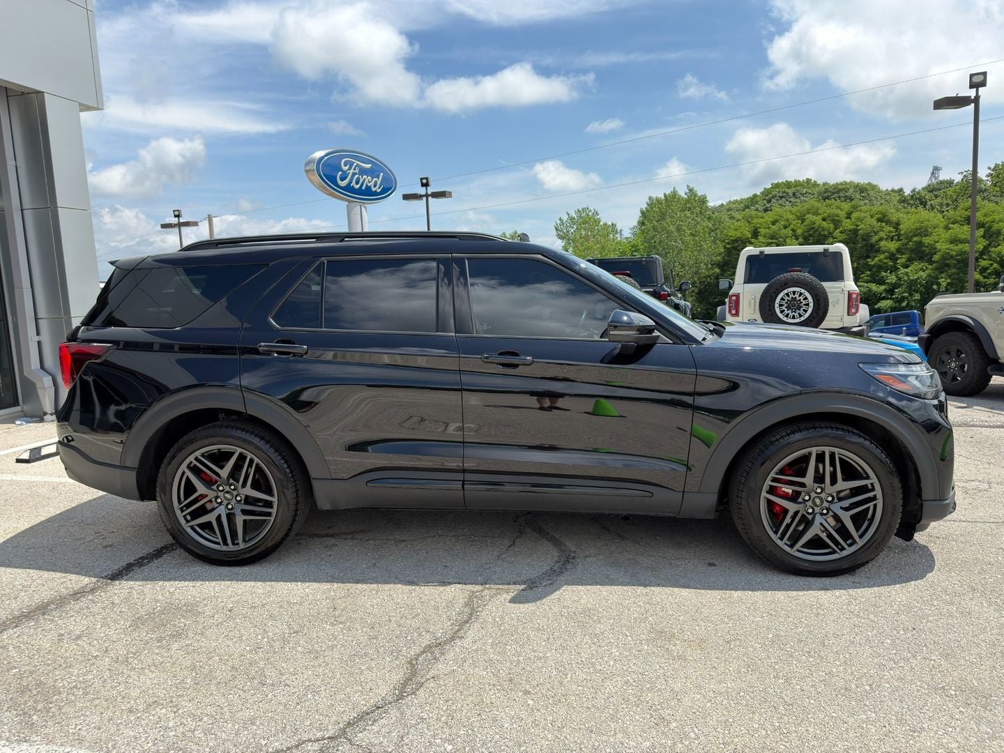 2025 Ford Explorer ST