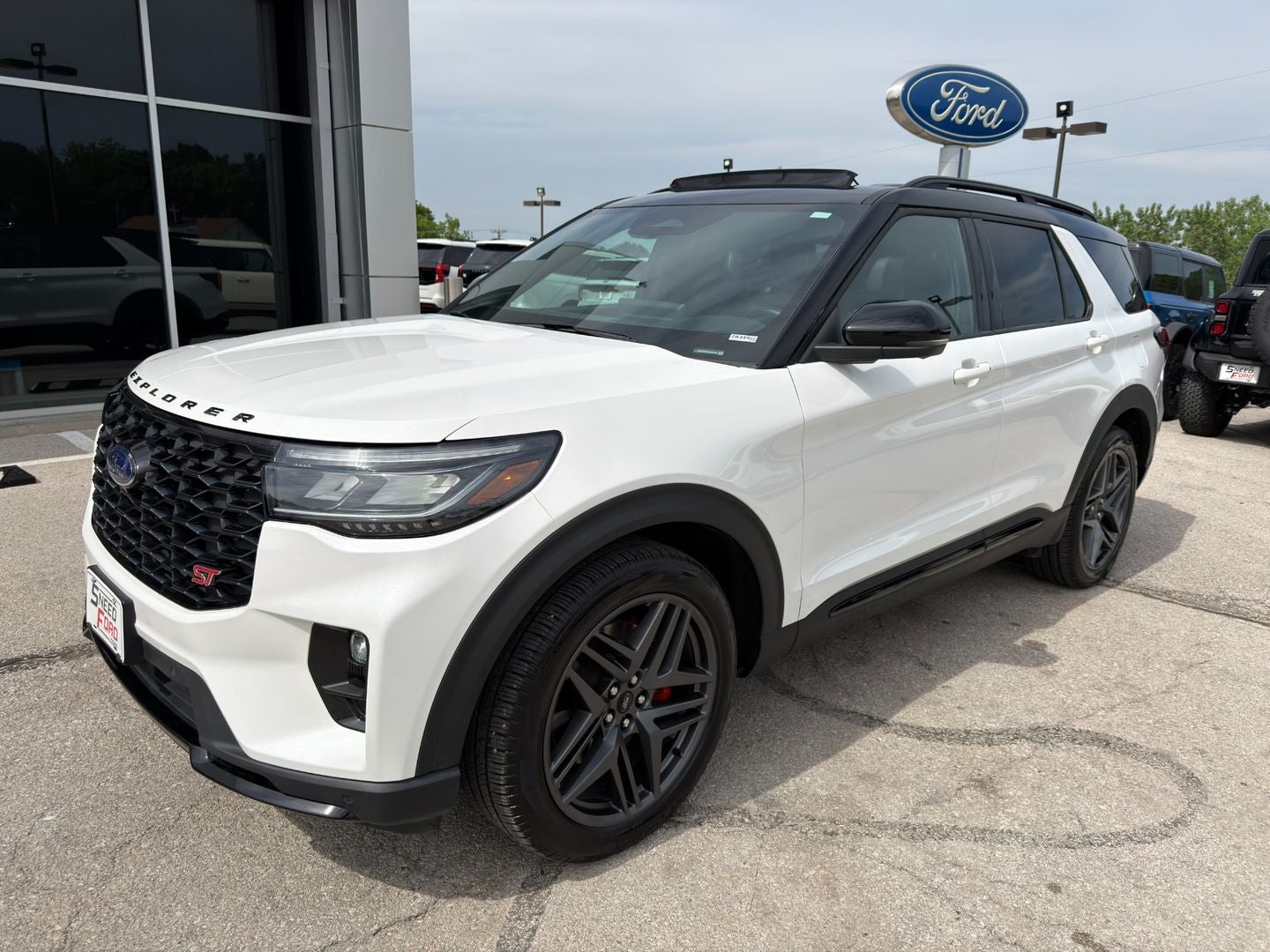 2025 Ford Explorer ST