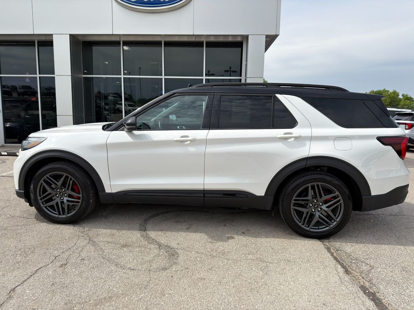2025 Ford Explorer ST