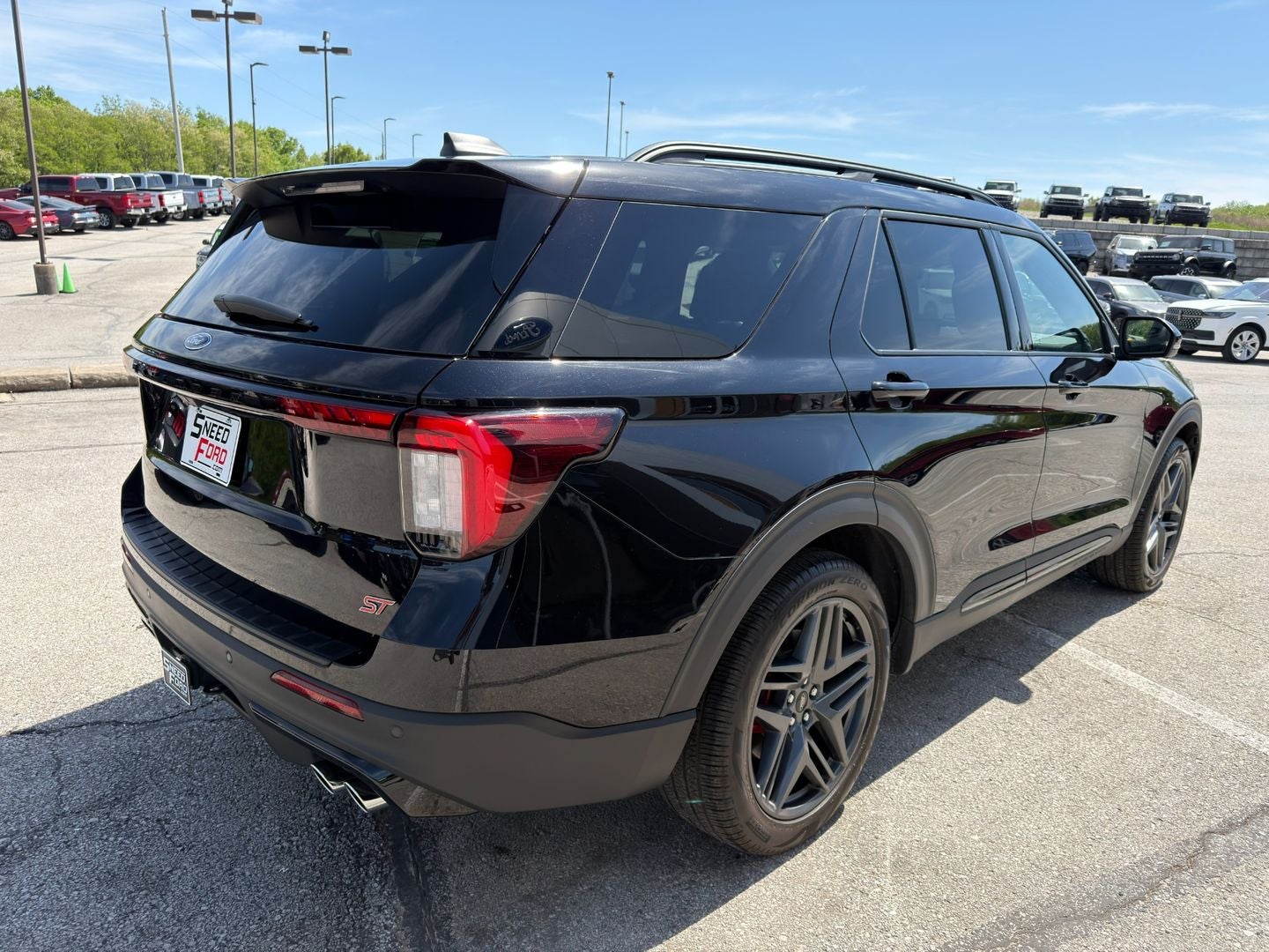 2025 Ford Explorer ST