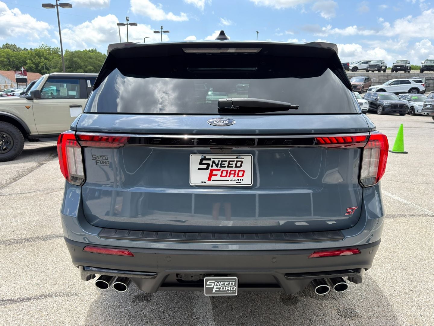 2025 Ford Explorer ST