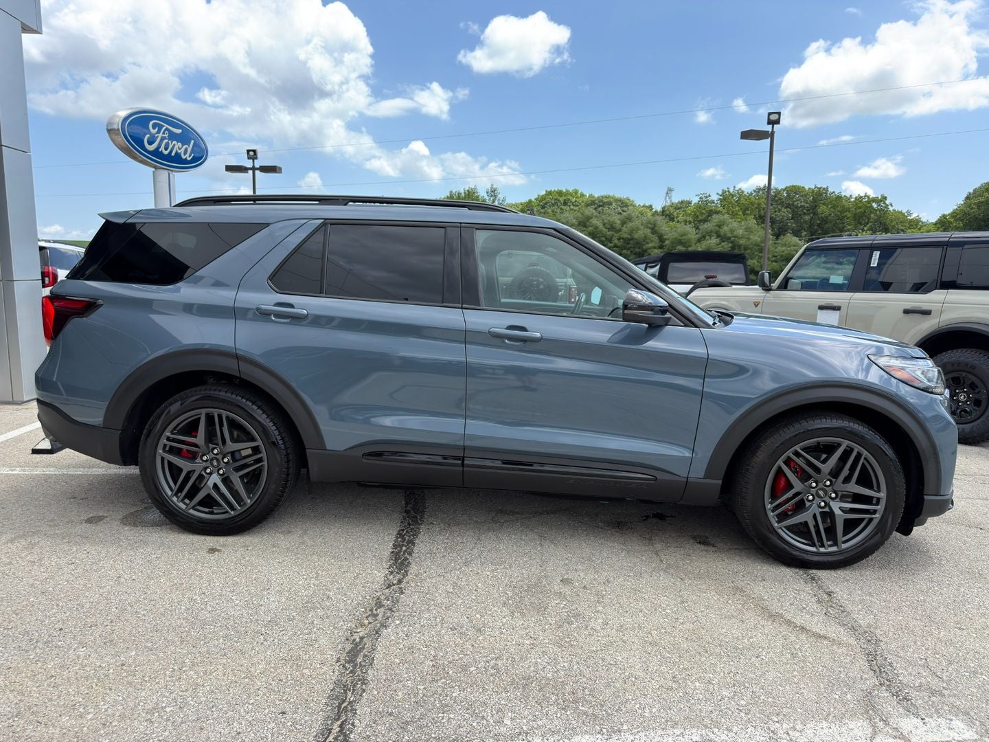2025 Ford Explorer ST