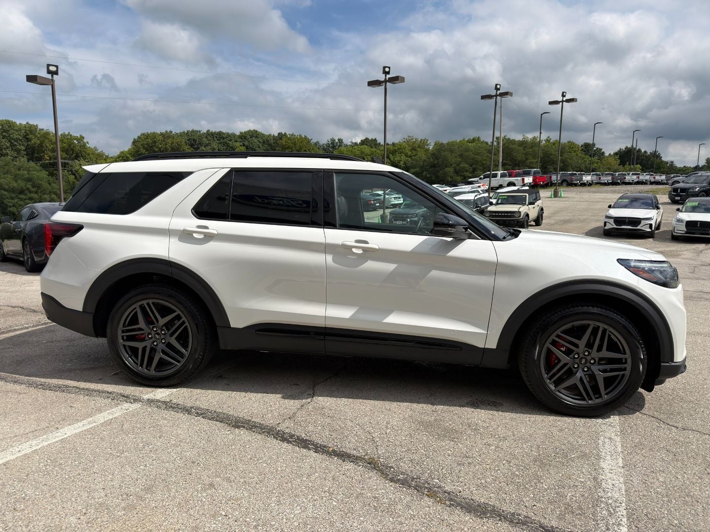 2025 Ford Explorer ST