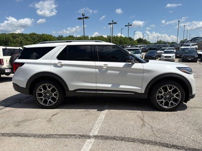 2025 Ford Explorer Platinum