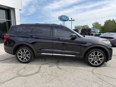2025 Ford Explorer Platinum