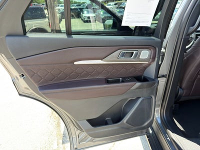 2025 Ford Explorer Platinum