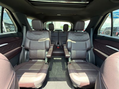 2025 Ford Explorer Platinum