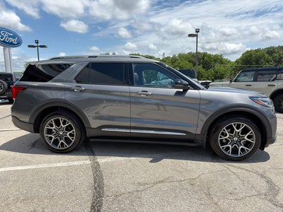 2025 Ford Explorer Platinum