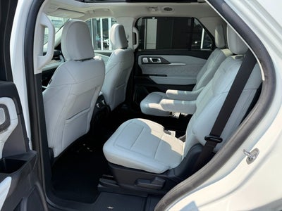 2025 Ford Explorer Platinum