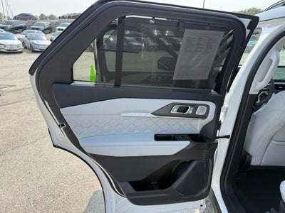 2025 Ford Explorer Platinum