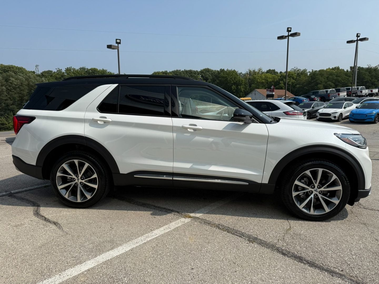 2025 Ford Explorer Platinum