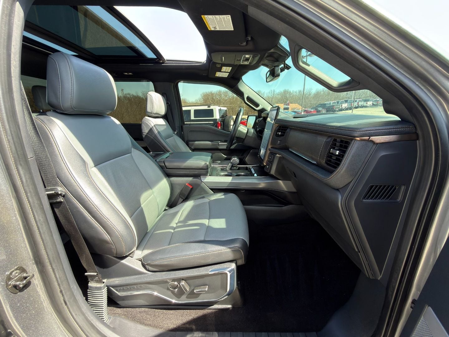 2022 Ford F-150 Lightning LARIAT