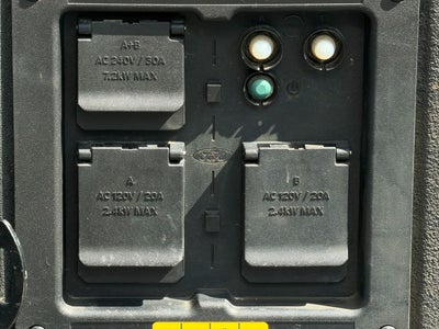 2022 Ford F-150 Lightning LARIAT