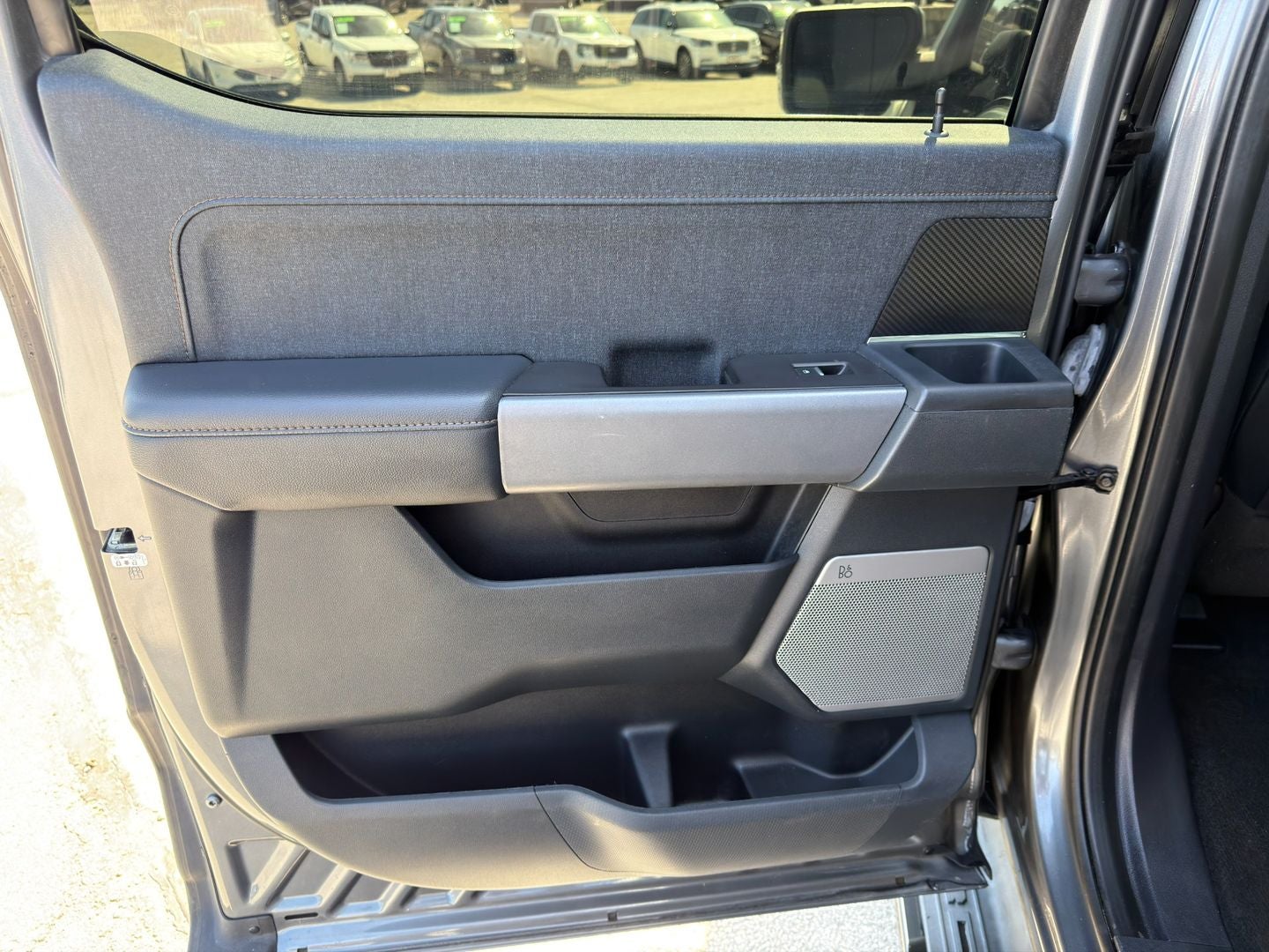 2022 Ford F-150 Lightning LARIAT