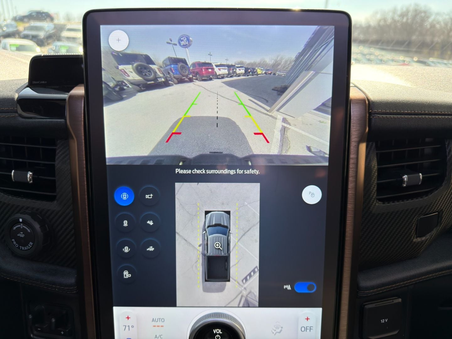 2022 Ford F-150 Lightning LARIAT