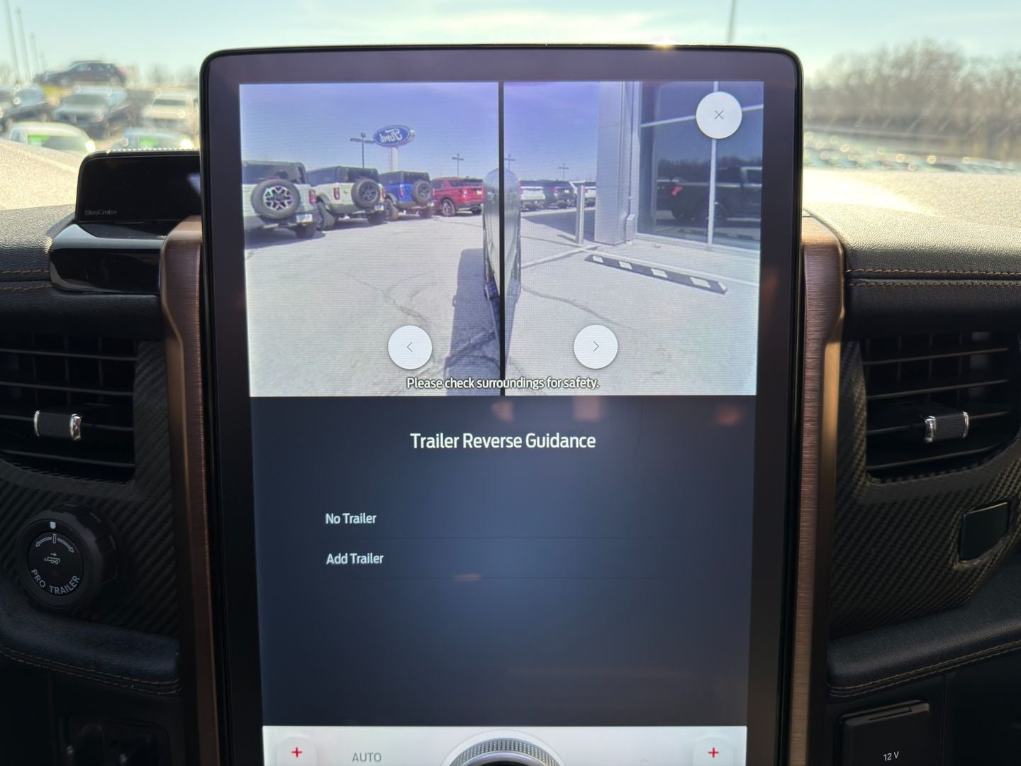 2022 Ford F-150 Lightning LARIAT