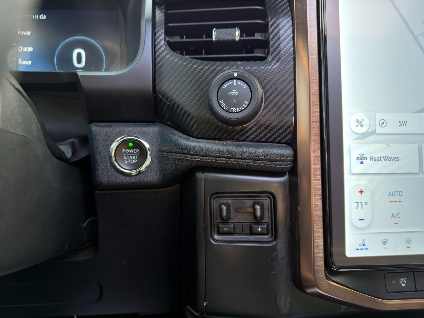 2022 Ford F-150 Lightning LARIAT