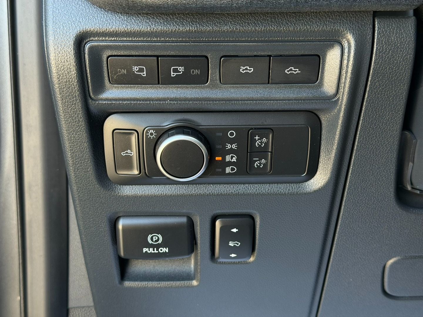 2022 Ford F-150 Lightning LARIAT