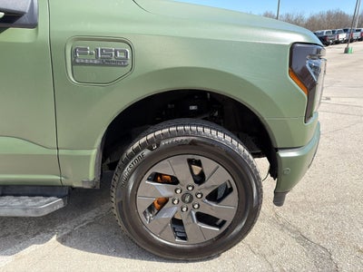 2022 Ford F-150 Lightning LARIAT