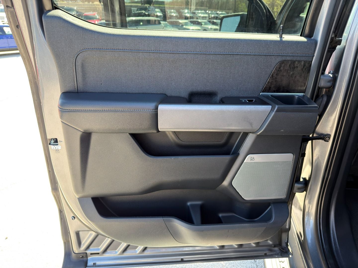 2022 Ford F-150 Lightning LARIAT