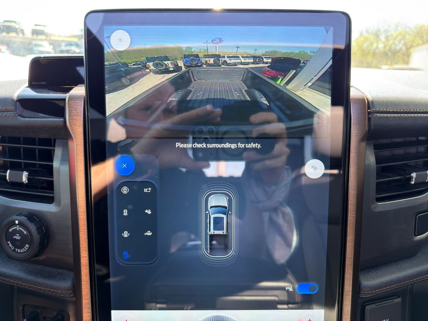 2022 Ford F-150 Lightning LARIAT