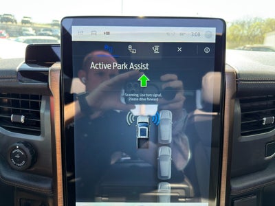 2022 Ford F-150 Lightning LARIAT