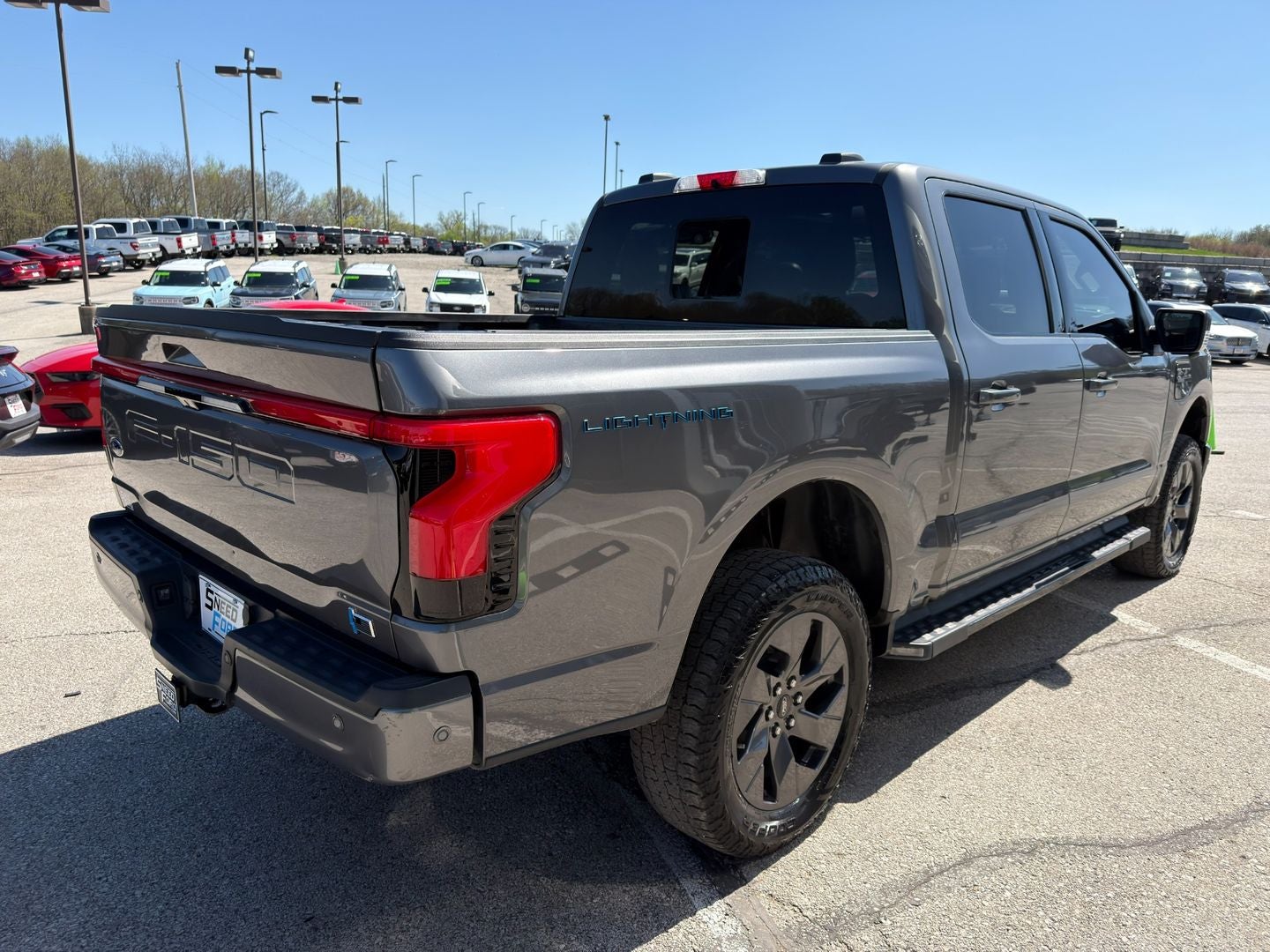 2022 Ford F-150 Lightning LARIAT