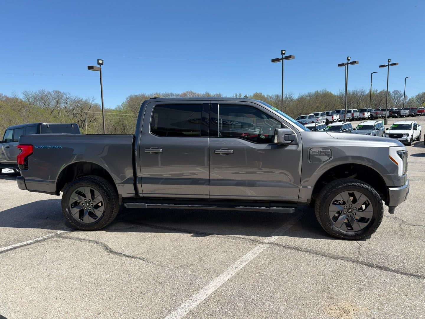 2022 Ford F-150 Lightning LARIAT
