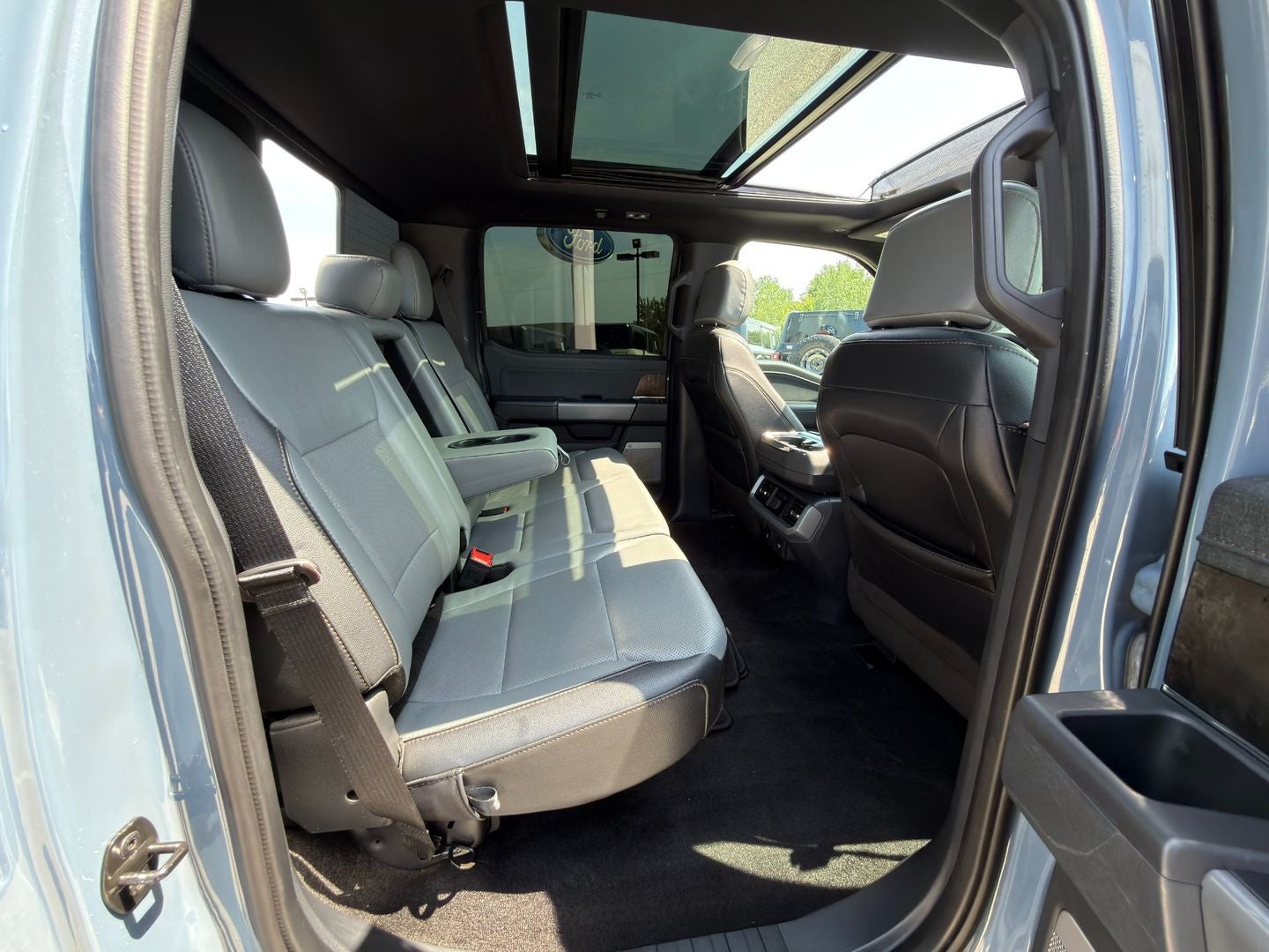 2023 Ford F-150 Lightning LARIAT