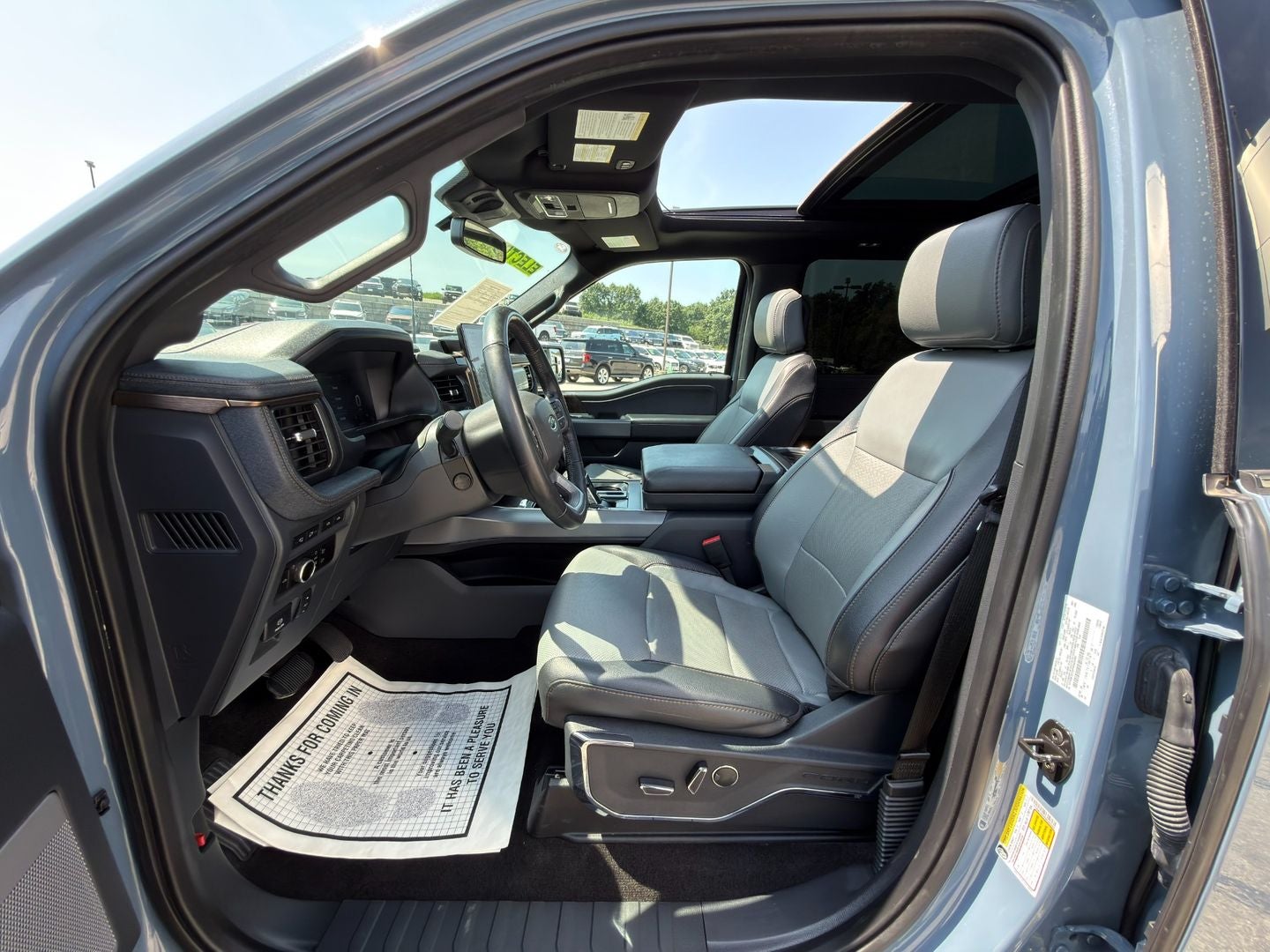 2023 Ford F-150 Lightning LARIAT
