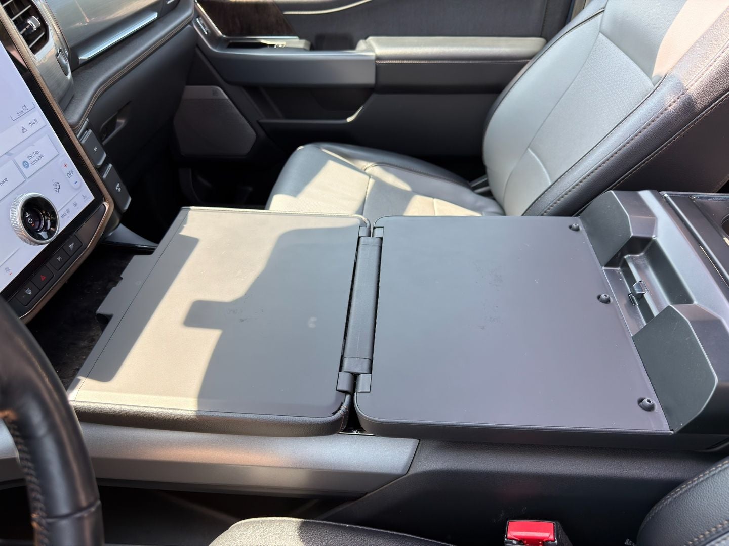 2023 Ford F-150 Lightning LARIAT