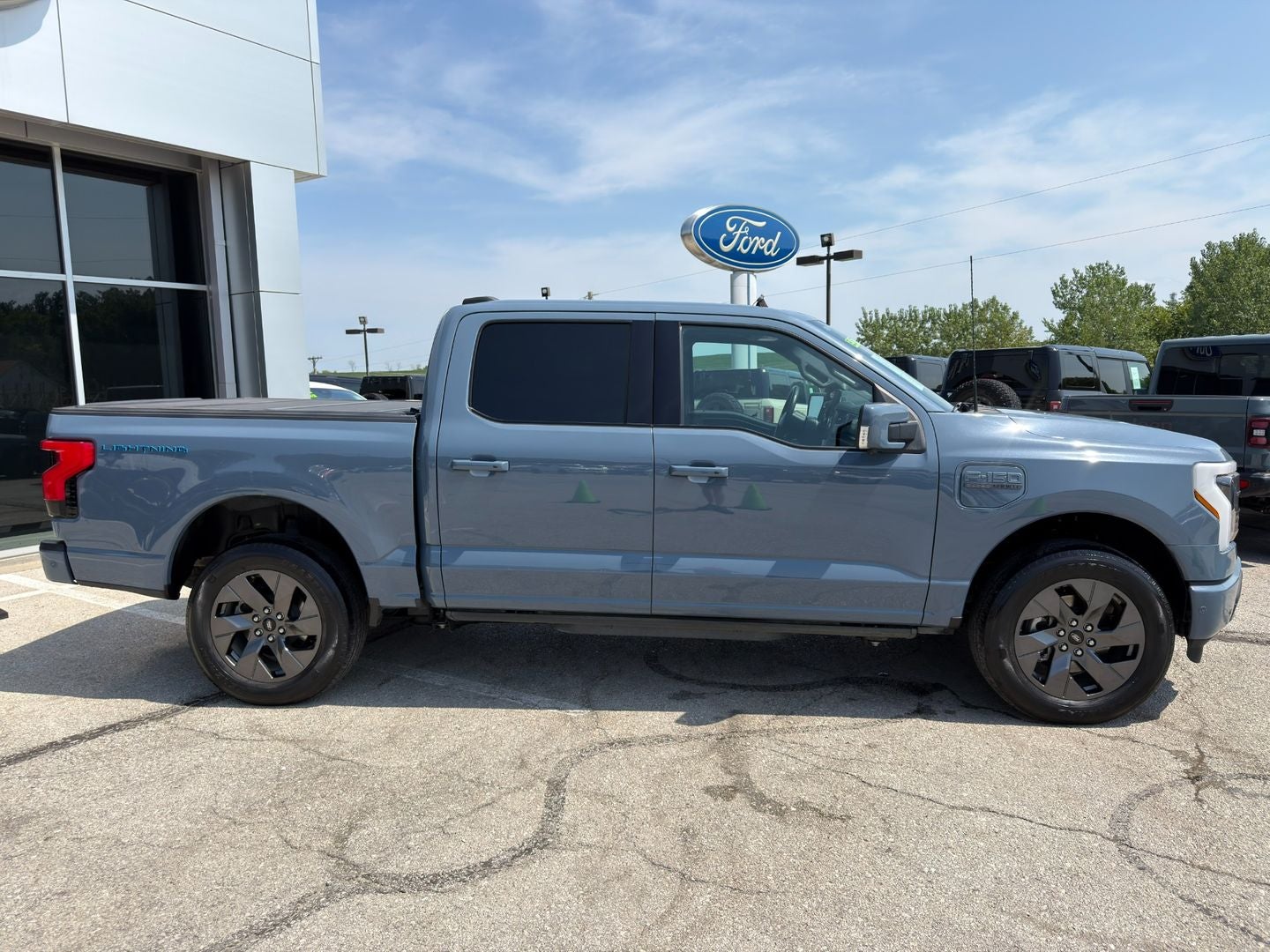 2023 Ford F-150 Lightning LARIAT