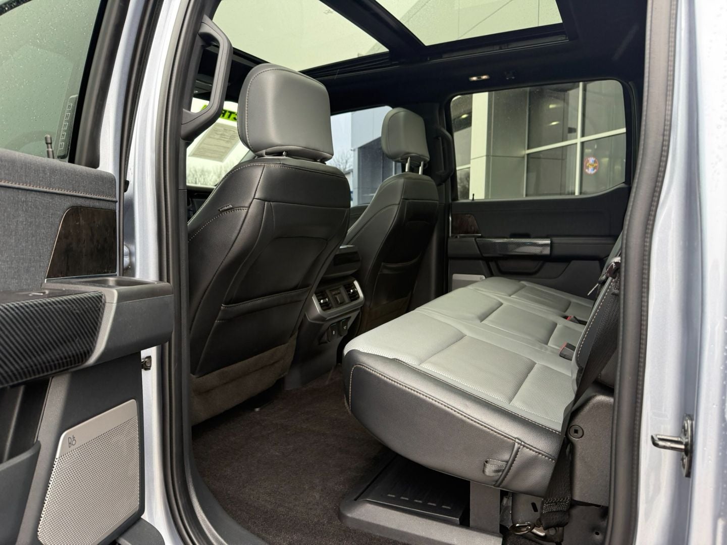 2022 Ford F-150 Lightning LARIAT