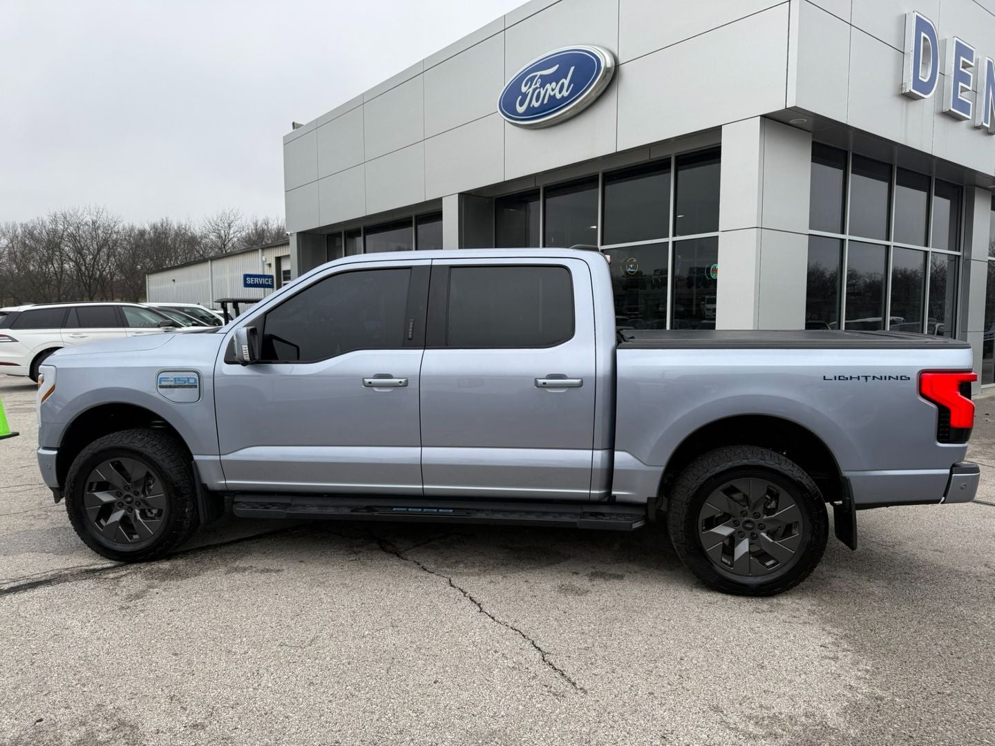 2022 Ford F-150 Lightning LARIAT