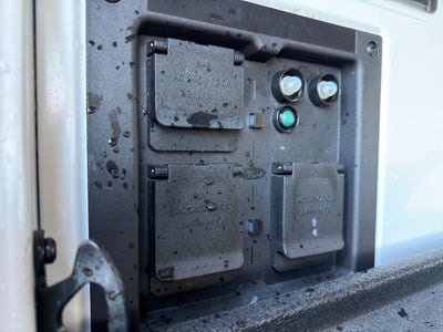 2022 Ford F-150 Lightning Platinum